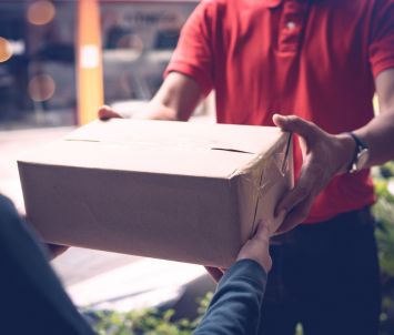 Enhancing Customer Experience while Reducing Cost for Last-Mile Delivery